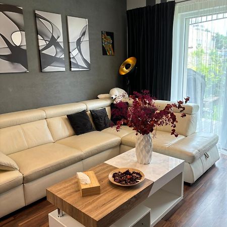 Krejcarek Garden Apartment Praga Zewnętrze zdjęcie