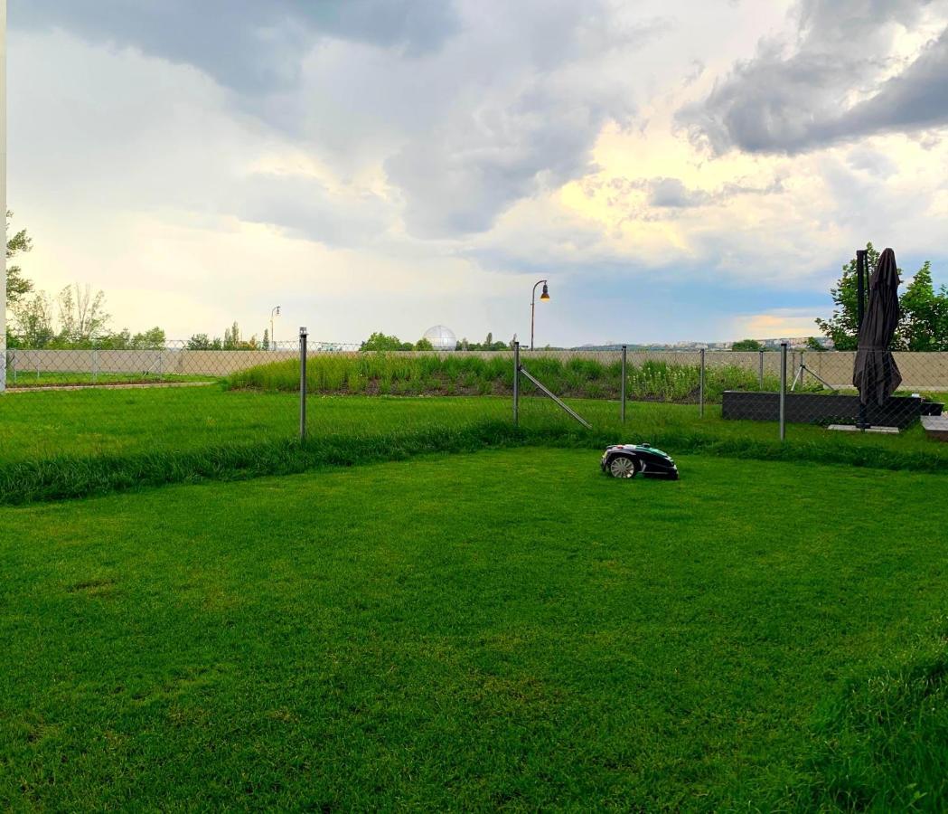 Krejcarek Garden Apartment Praga Zewnętrze zdjęcie